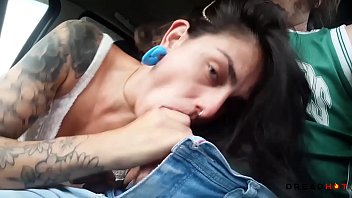Blowjob in a Towed Car on Public!